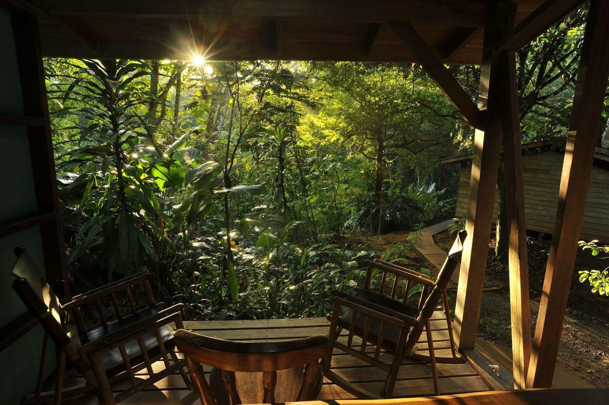 Suital Lodge Mogos Buitenkant foto
